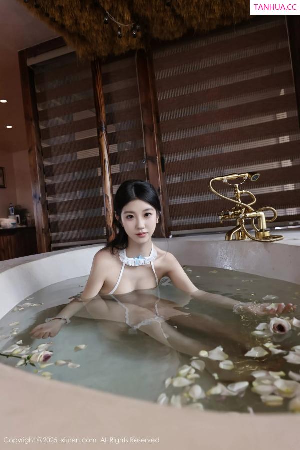   [XiuRen]高清写真图 2025.04.25 No.10199 小芭乐 黑色比基尼第23张图片